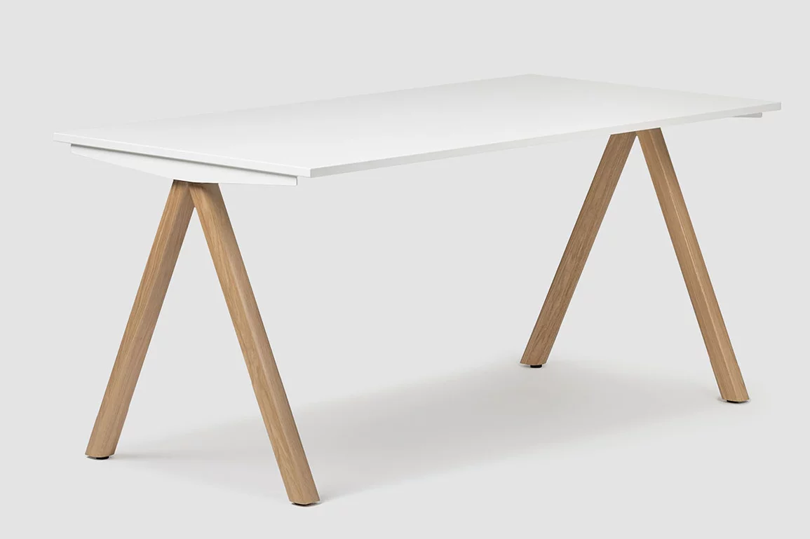 delta-pure, Height-adjustable Desk, Bene Office furniture, Image 1