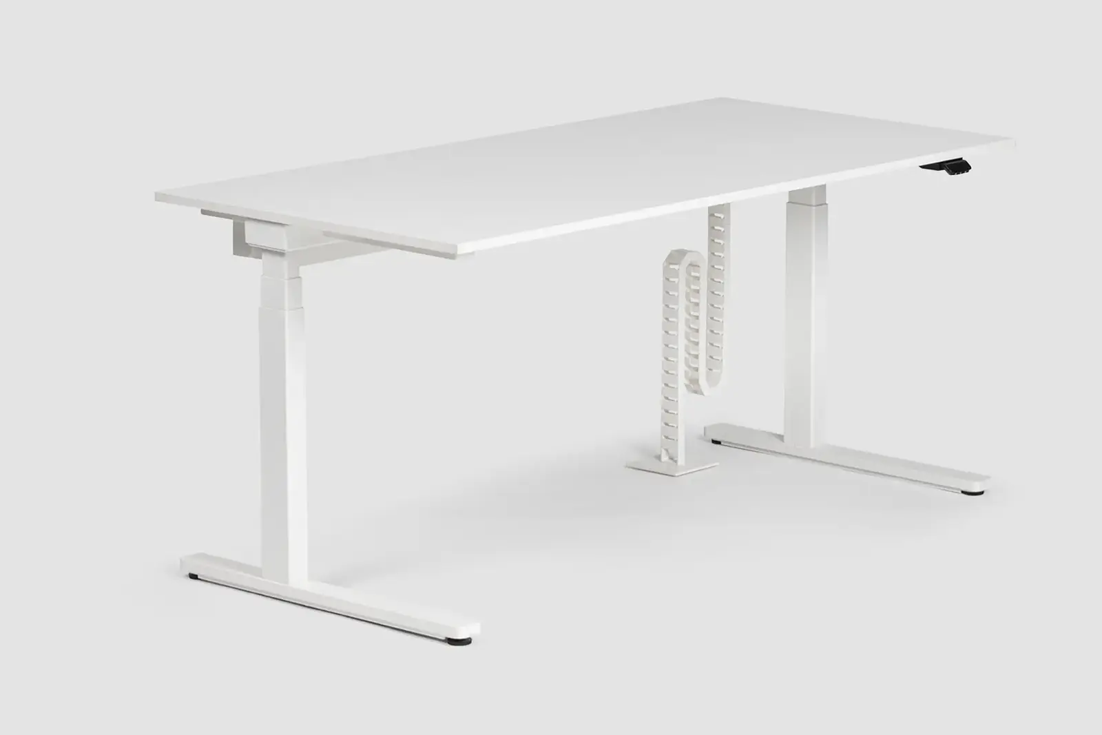 level-lift, (elektrisch) höhenverstellbar Schreibtisch, Bene Büromöbel, Bild 1
