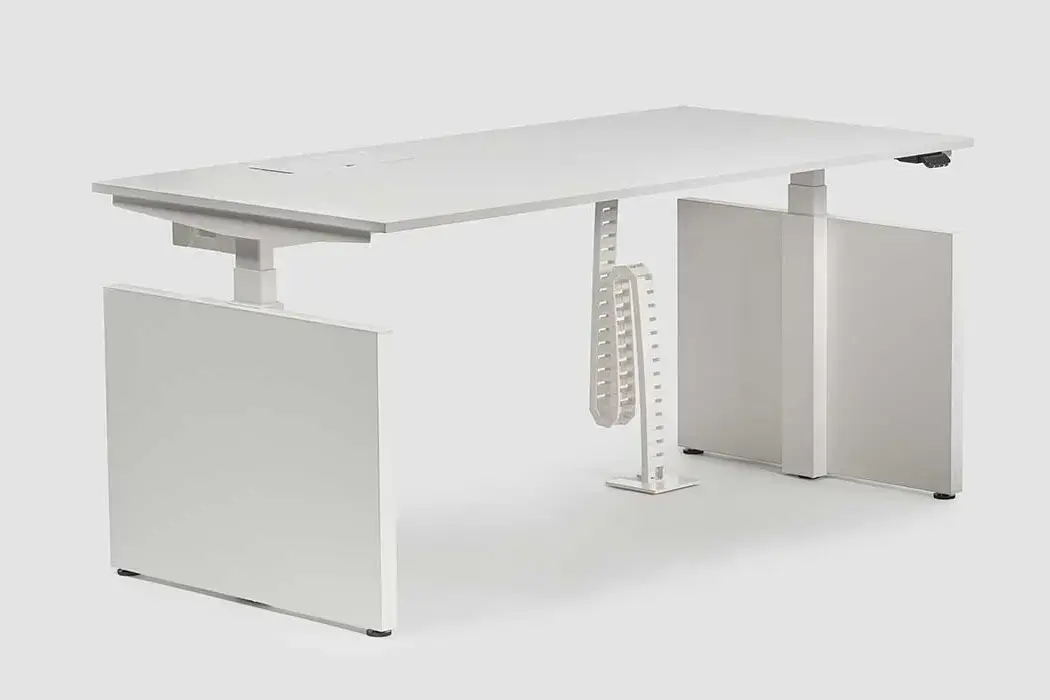 CLASSIC PURE Lift, (elektrisch) höhenverstellbar Schreibtisch, Bene Büromöbel, Bild 1