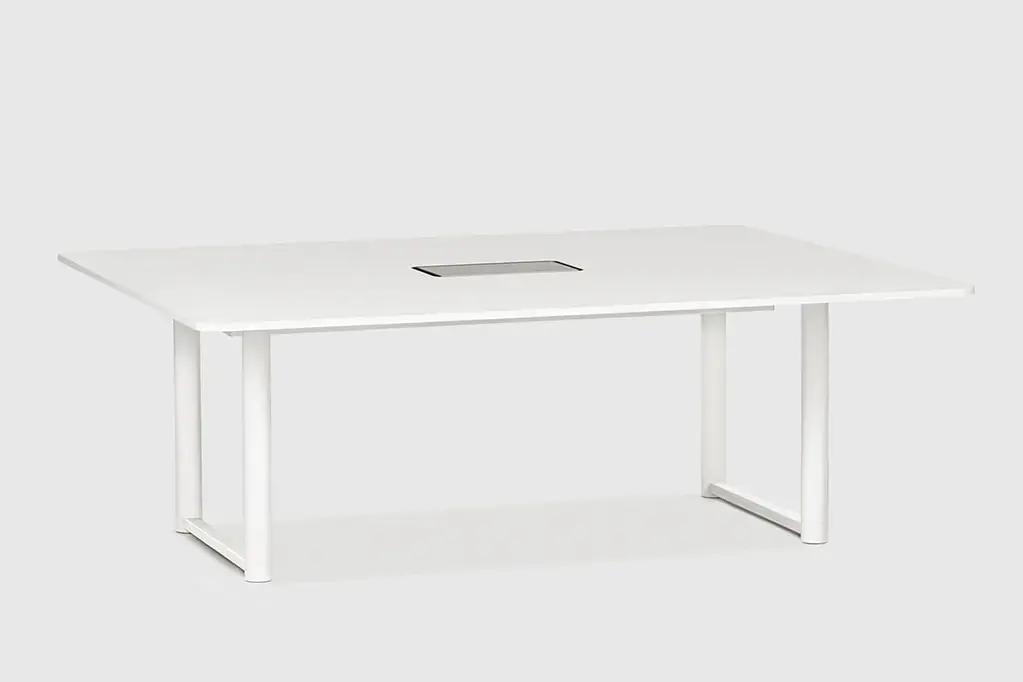 level-pure-meeting-quattro, Hauteur d’assise Table de séminaire, meubles de bureau Bene, Image 1