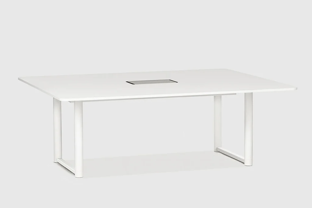 level-pure-meeting-quattro, Hauteur d’assise Table de séminaire, meubles de bureau Bene, Image 1
